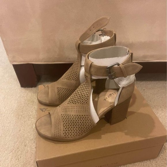 Indigo open toe sandals - Picture 1 of 3